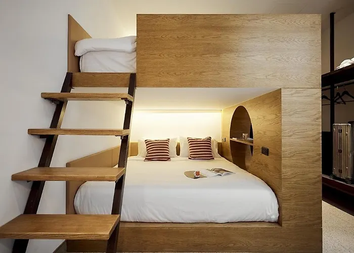 B House 49 3*